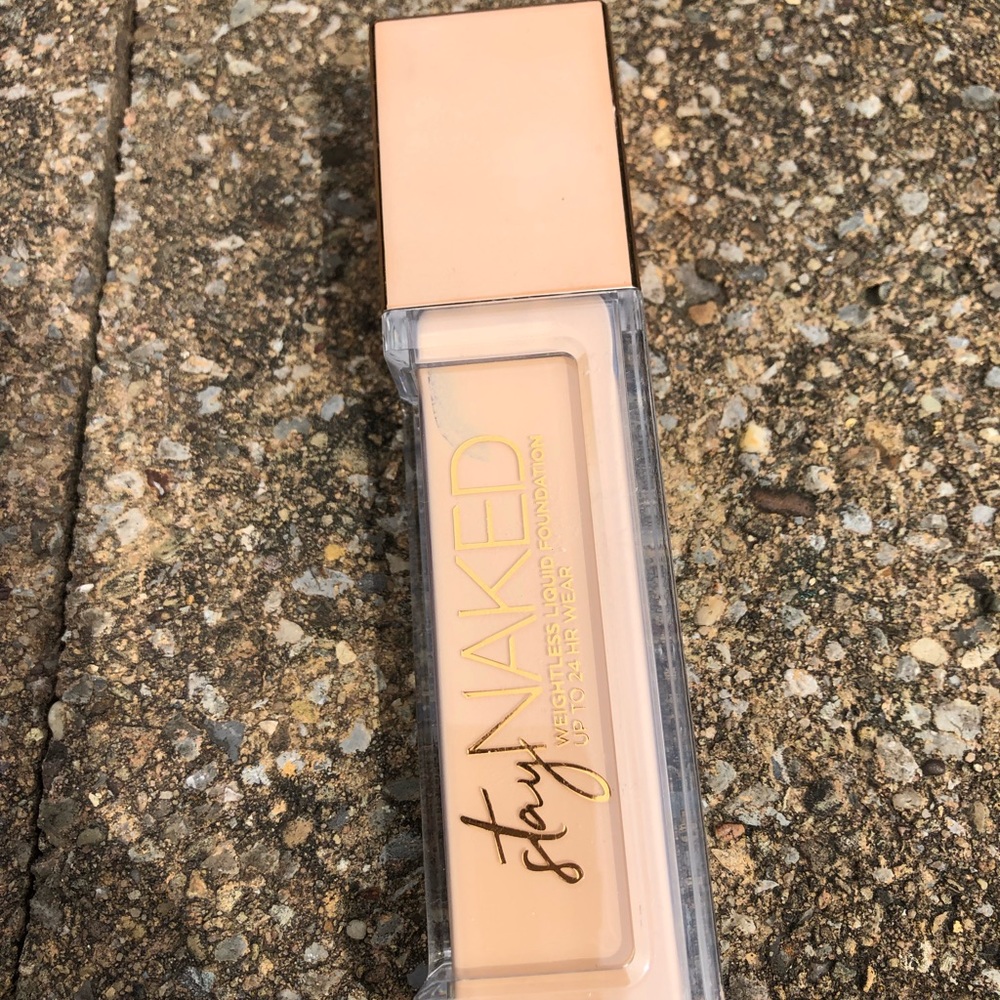 Urban Decay Stay Naked Foundation, shade 30NN